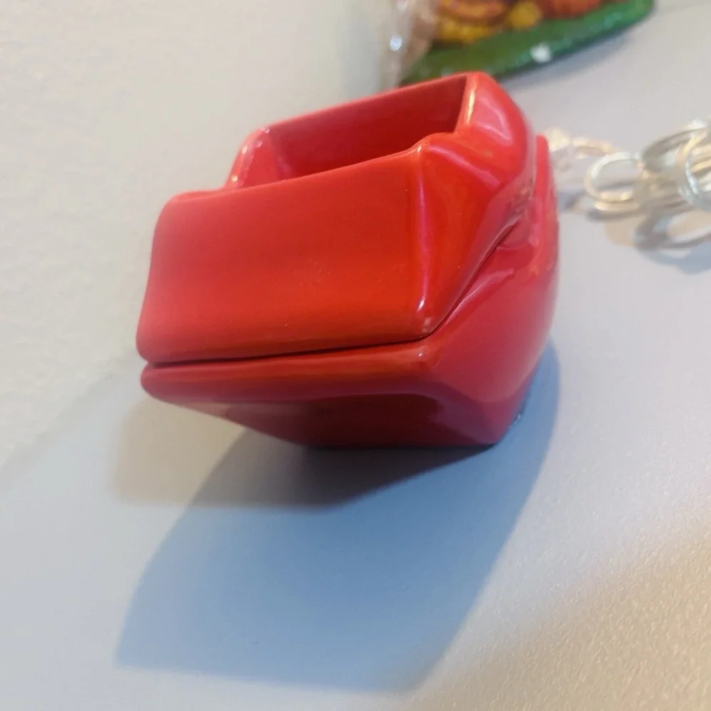 Red Lips Wax Melt Warmer Fragrance Diffuser Electric Essential Oil Ceramic Clean
